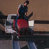 110.01.000 - Verladerampen Alu  für luftbereifte und Gummikettenfahrzeuge Altec Typ AVS 110 bis 4050 kp-Paar ohne Rand - 01
